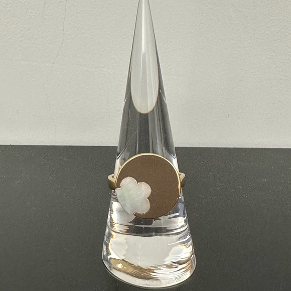 Ann Taylor Gold Plated Pearl Clover Ring - Picture 2 of 6